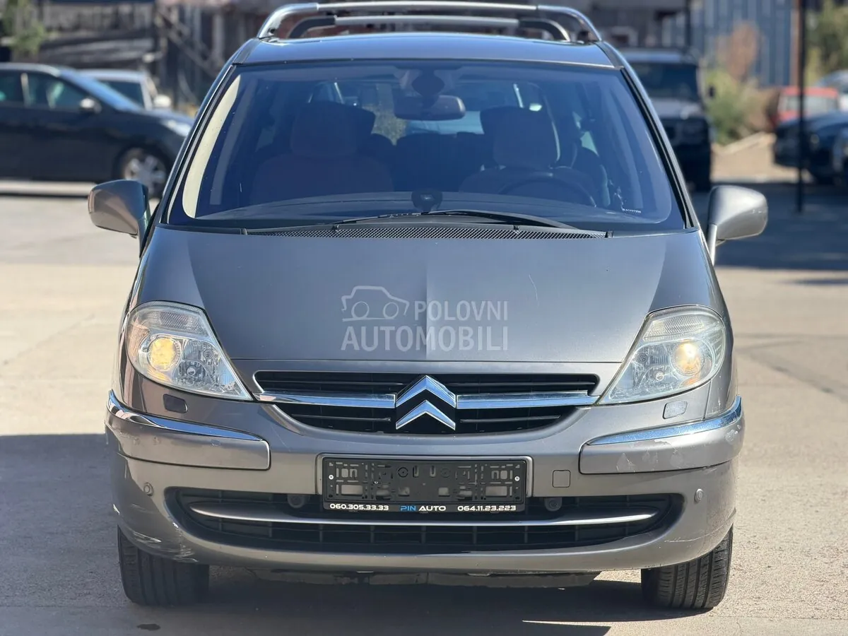 Citroen C8 2010 photo 2