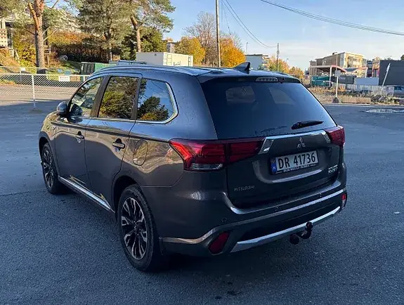 Mitsubishi Outlander 2018 photo 3