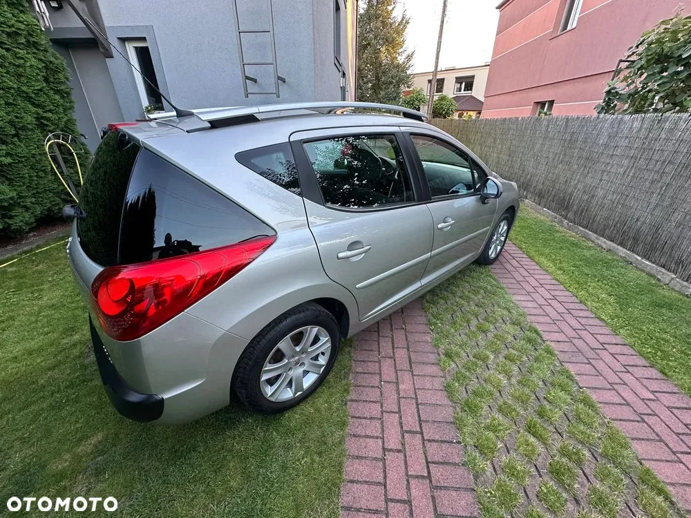 Peugeot 207 2008 photo 5