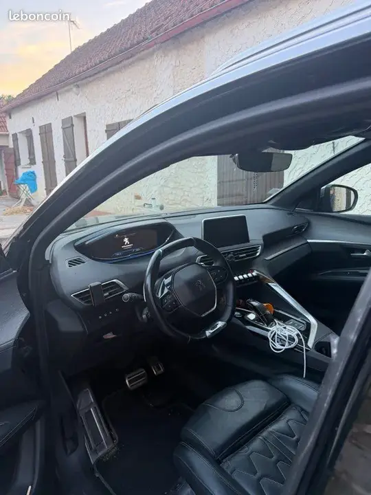 Peugeot 3008 2019 photo 3