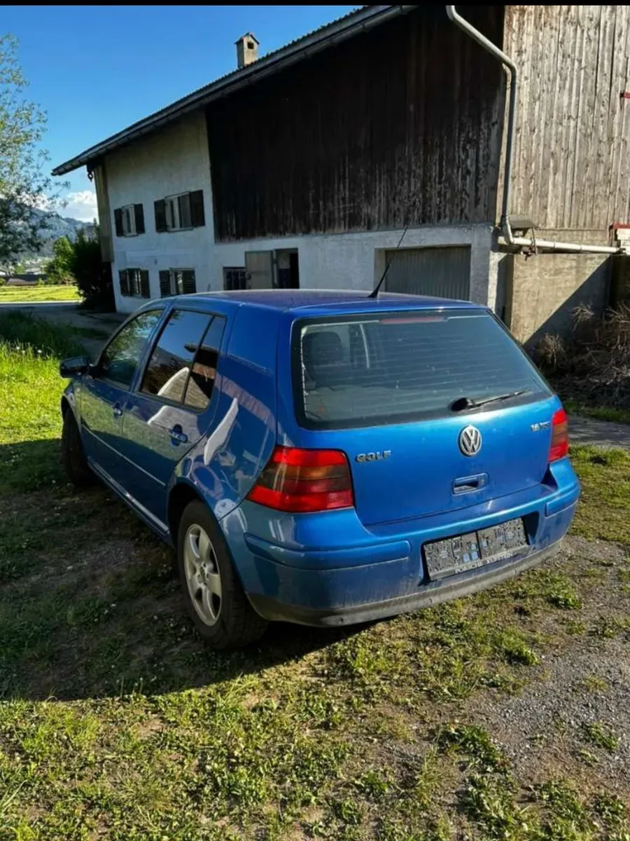 Volkswagen Golf 2002 photo 2