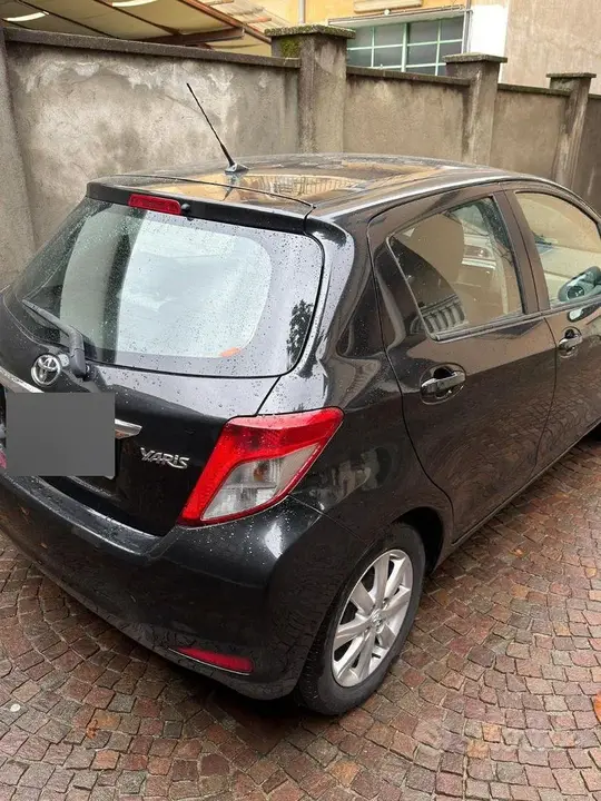 Toyota Yaris 2012 photo 5