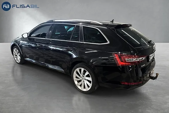 Skoda Superb 2016 photo 4
