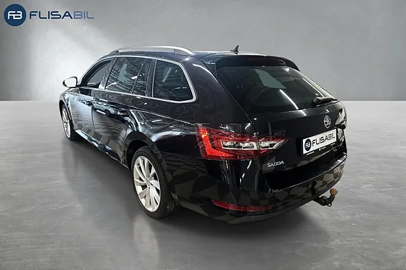 Skoda Superb 2016 photo 5