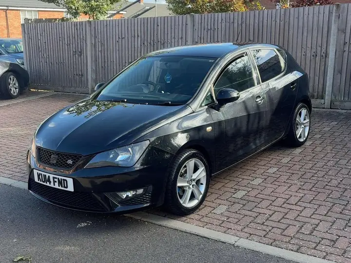 Seat Ibiza 2014 photo 2