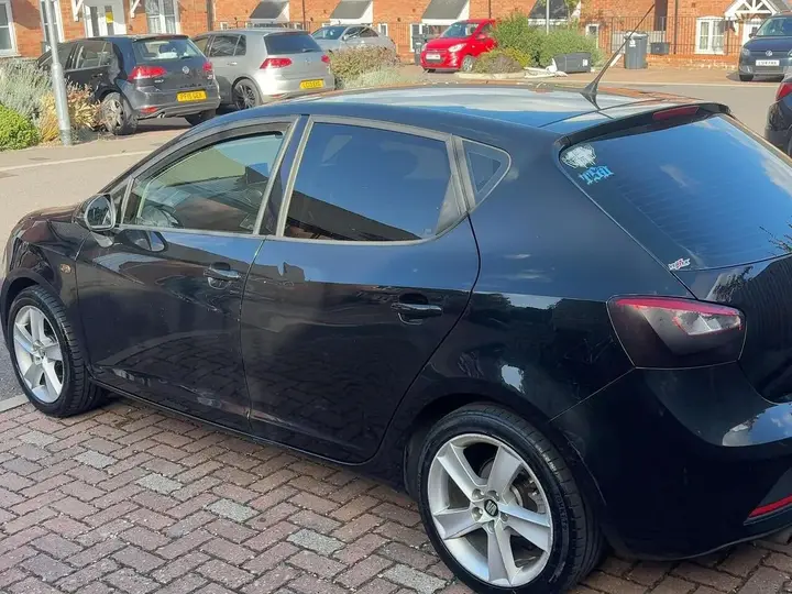 Seat Ibiza 2014 photo 4