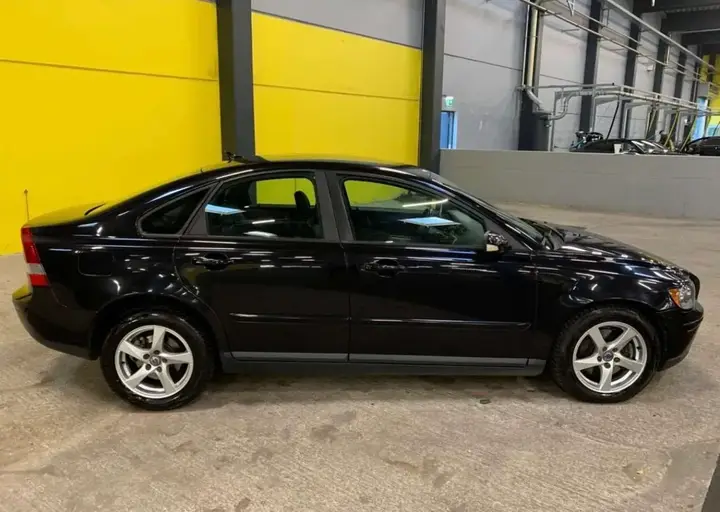 Volvo S40 2004 photo 2