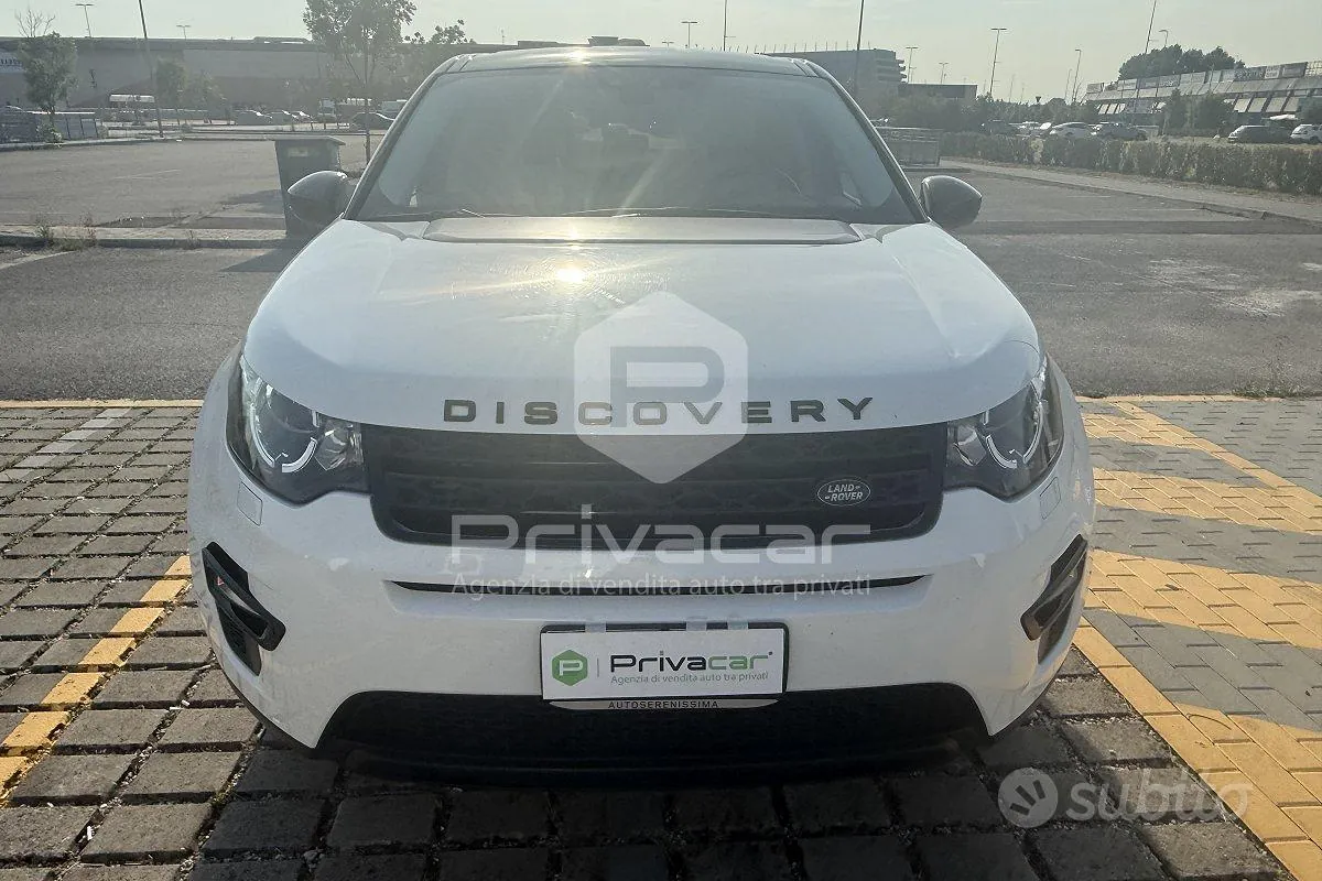 Land Rover Discovery Sport 2016 photo 2