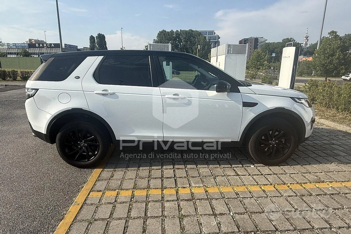 Land Rover Discovery Sport 2016 photo 4