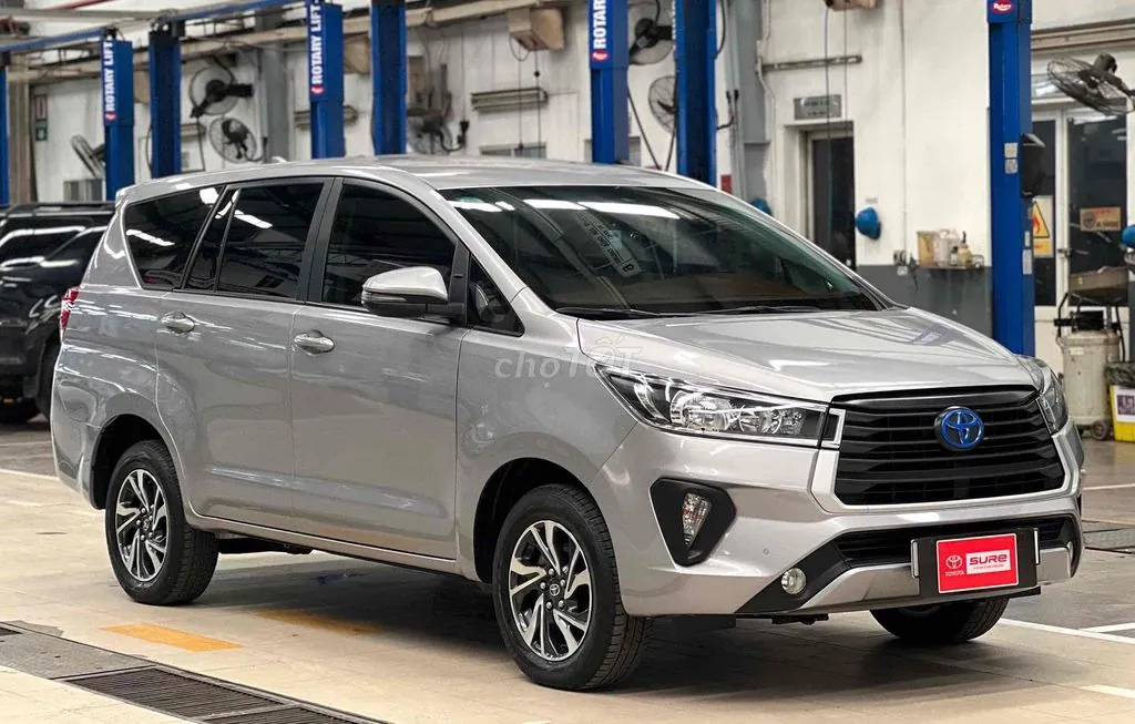 Toyota Innova 2023 photo 2