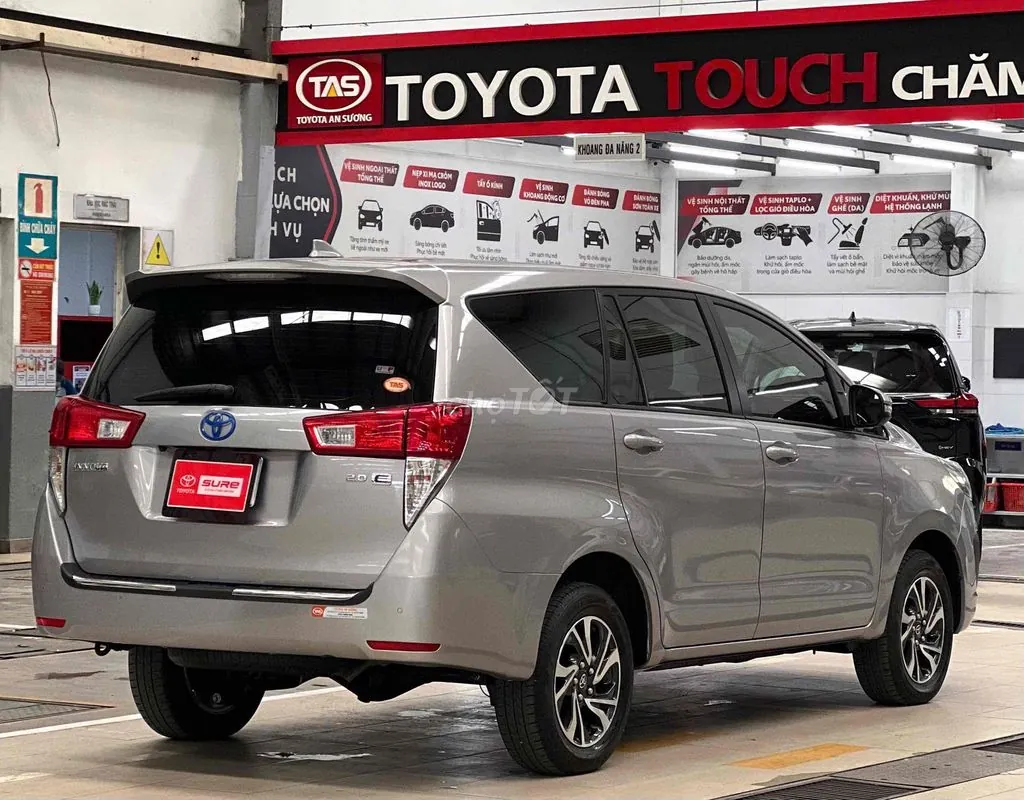 Toyota Innova 2023 photo 4