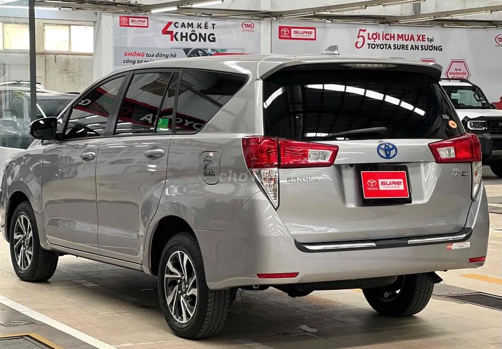 Toyota Innova 2023 photo 5