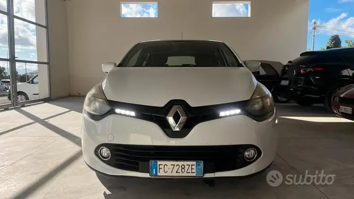 Renault Clio 2016 photo 2