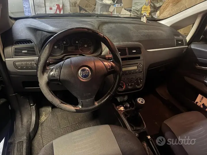 Fiat Grande Punto 2008 photo 2