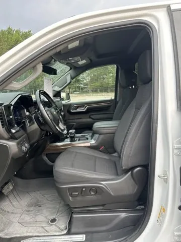 Chevrolet Silverado 1500 2023 photo 3