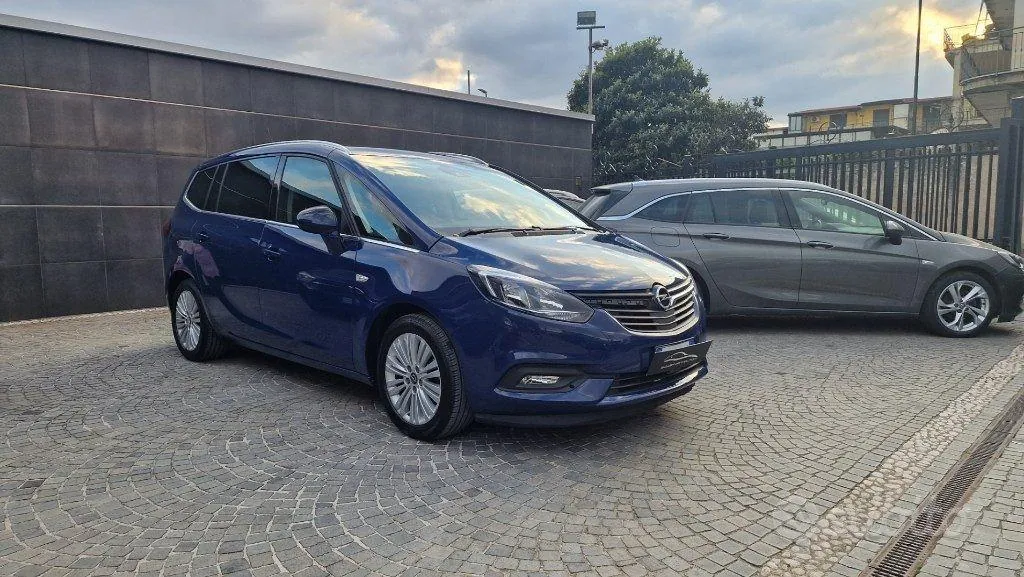 Opel Zafira 2018 photo 2