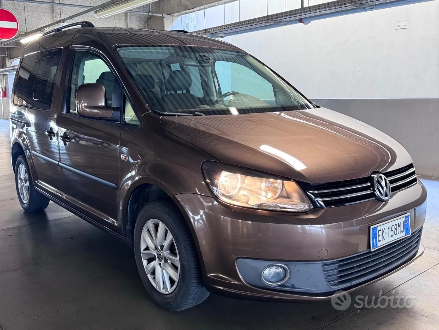 Volkswagen Caddy 2011 photo 2