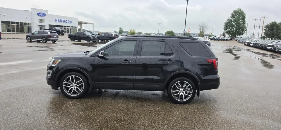 Ford Explorer 2017 photo 2