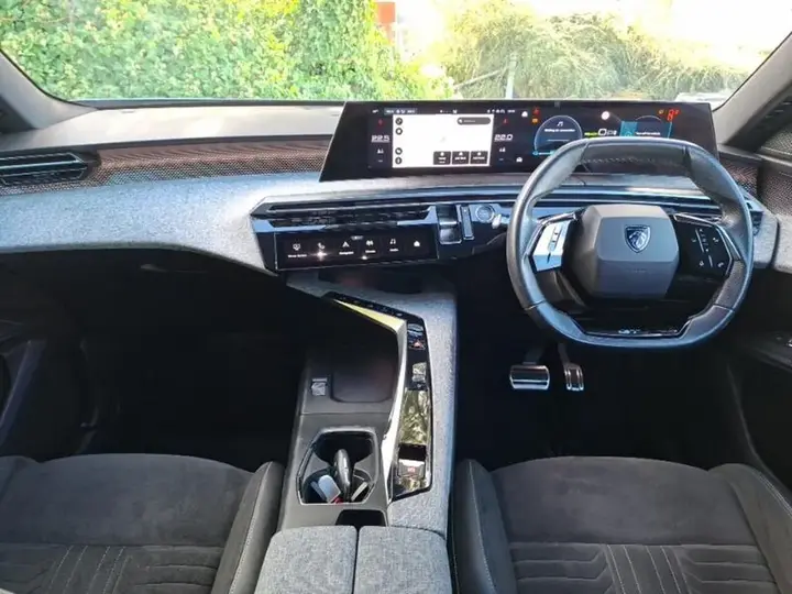 Peugeot E-3008 2024 photo 3