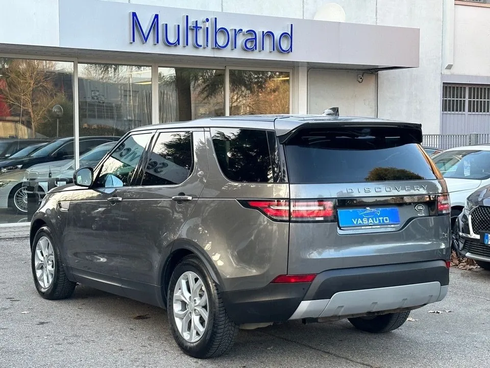 Land Rover Discovery 2017 photo 3