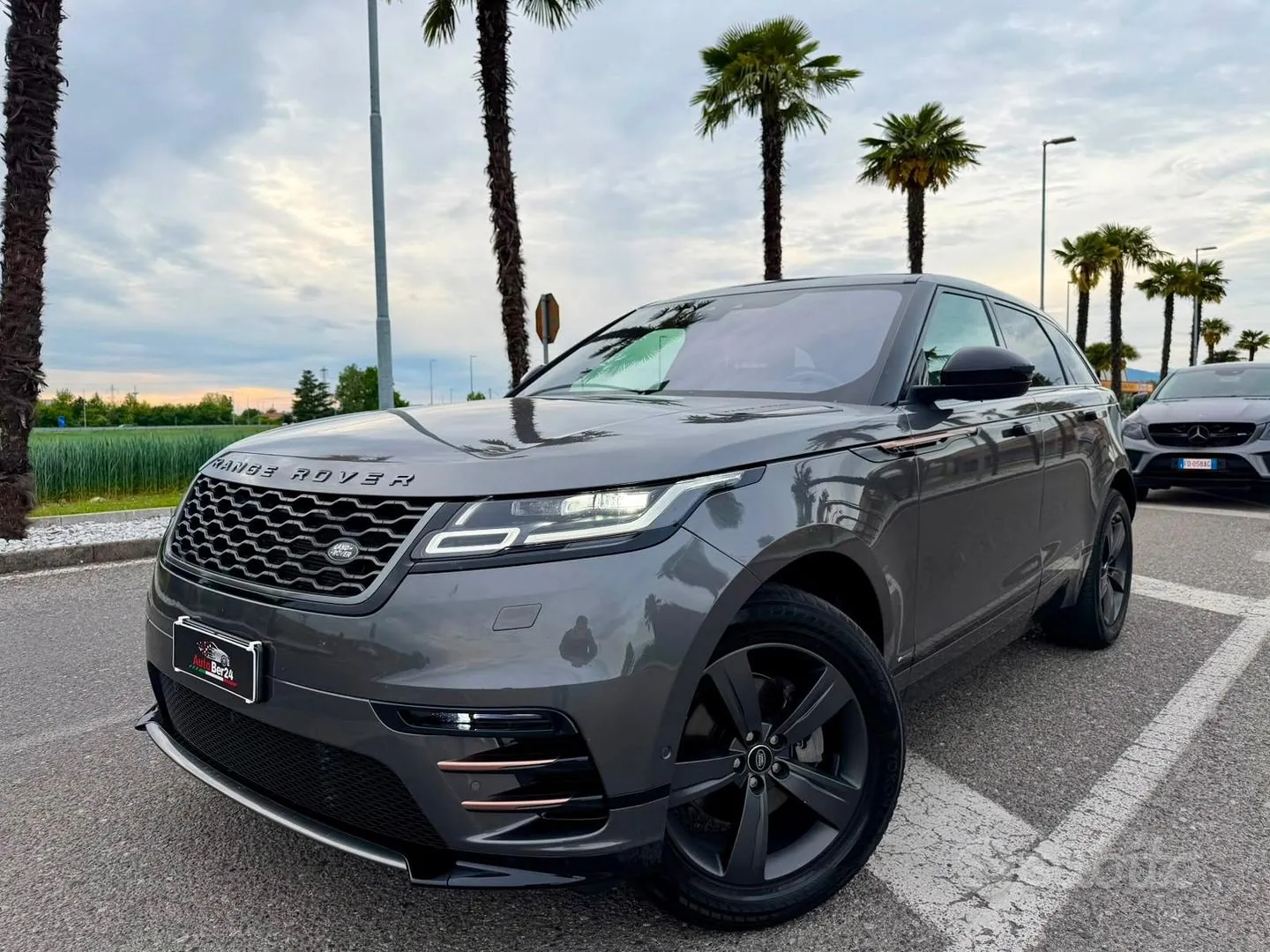 Land Rover Range Rover Velar 2018 photo 2