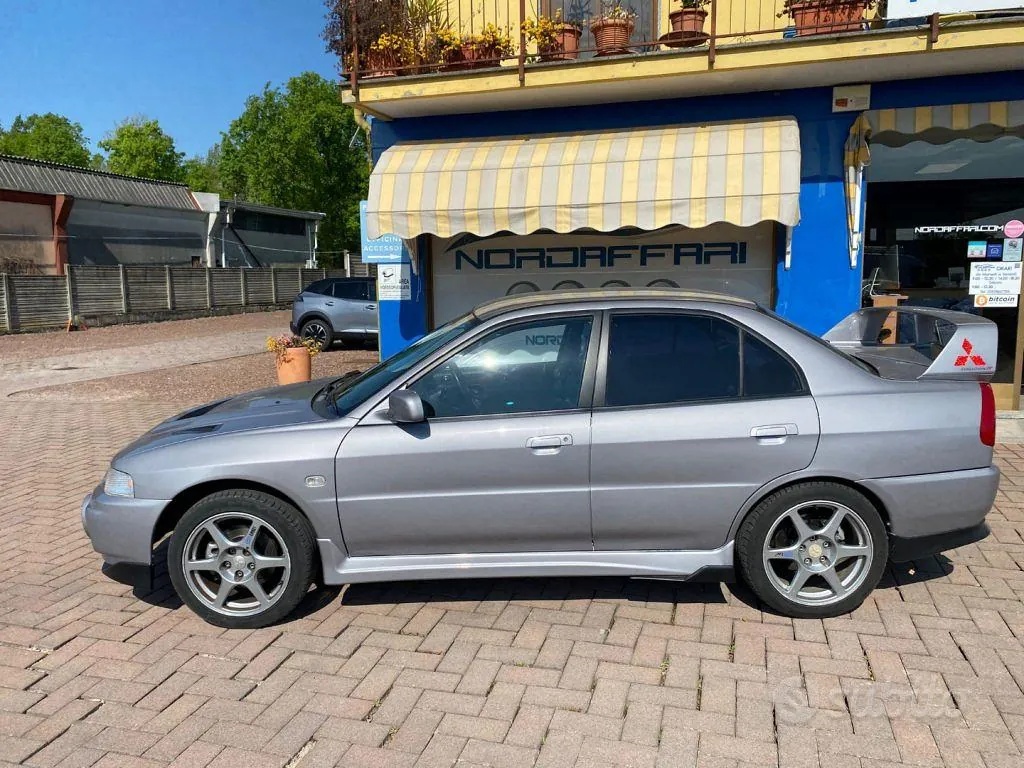 Mitsubishi Lancer 1997 photo 3