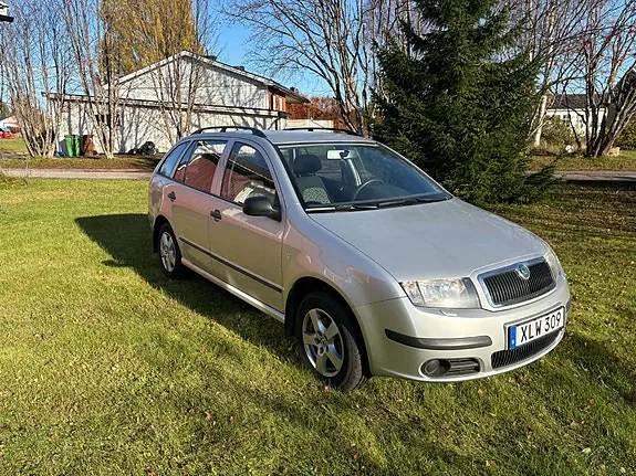Skoda Fabia 2006 photo 2