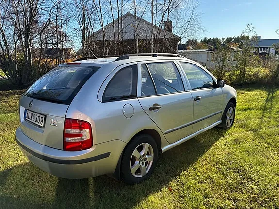 Skoda Fabia 2006 photo 5
