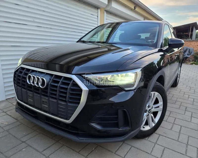 Audi Q3 2021 photo 2