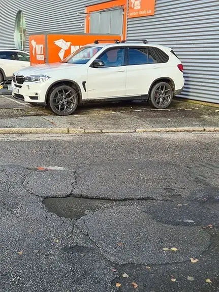 BMW X5 2015 photo 2