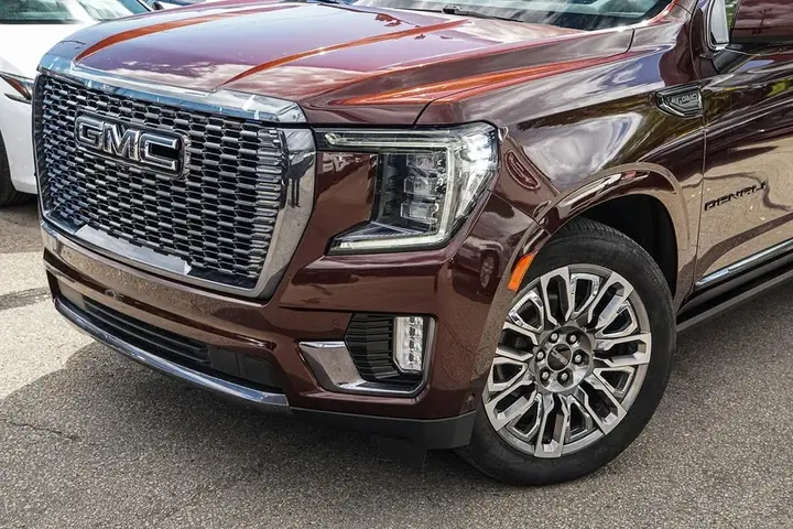GMC Yukon 2023 photo 3