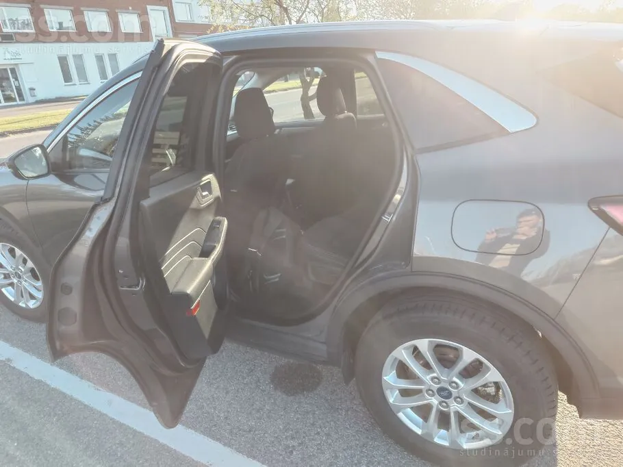 Ford Kuga 2021 photo 4