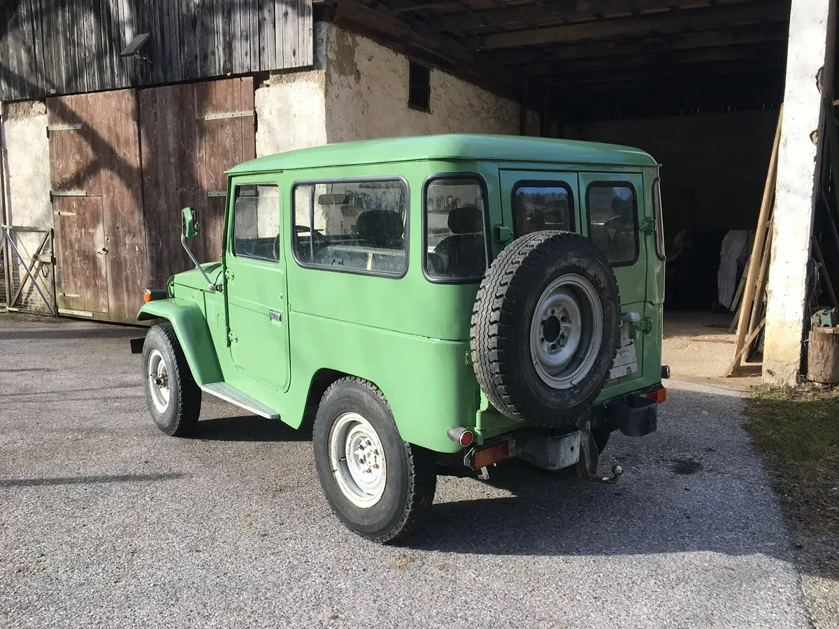 Toyota Land Cruiser 1976 photo 3