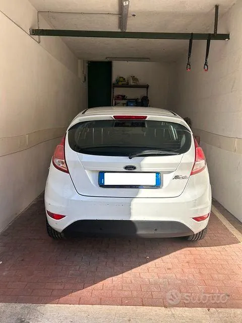 Ford Fiesta 2016 photo 2