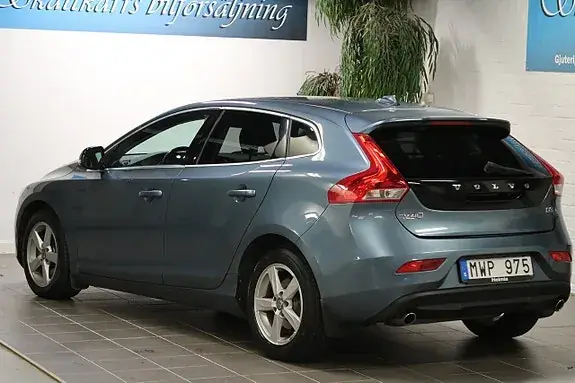 Volvo V40 2013 photo 2