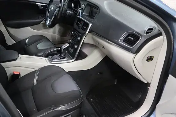Volvo V40 2013 photo 5