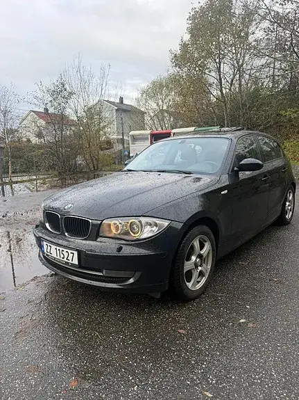 BMW 116D 2009 photo 2