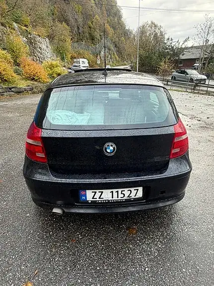 BMW 116D 2009 photo 3