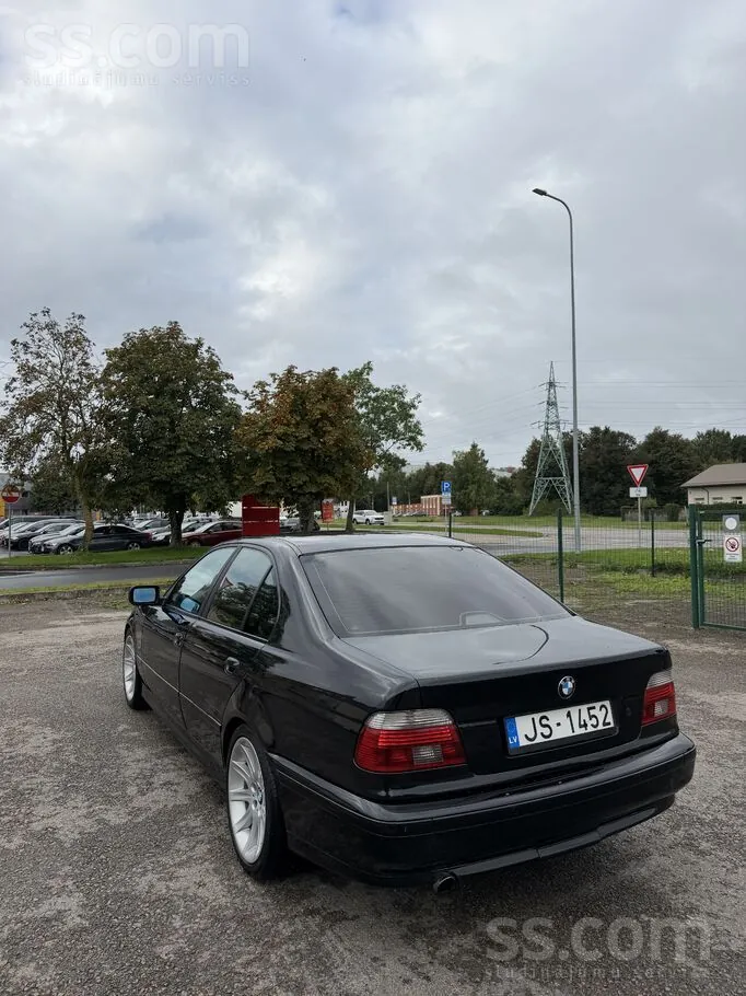 BMW 530D 2002 photo 2