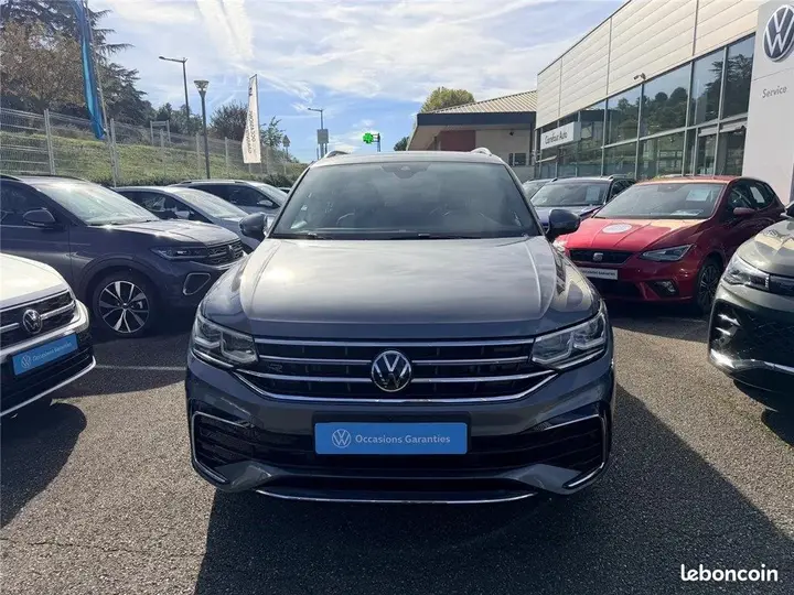 Volkswagen Tiguan Allspace 2023 photo 2
