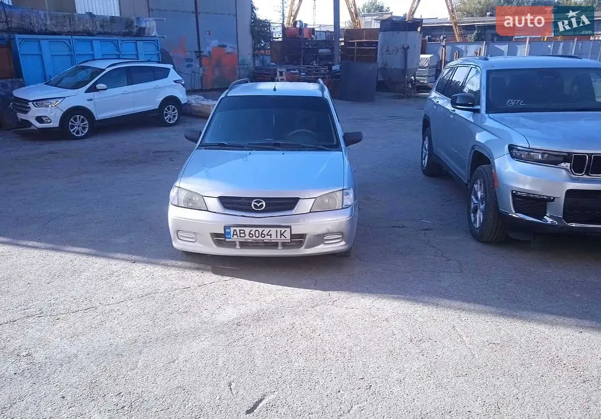 Mazda Demio 2001 photo 3