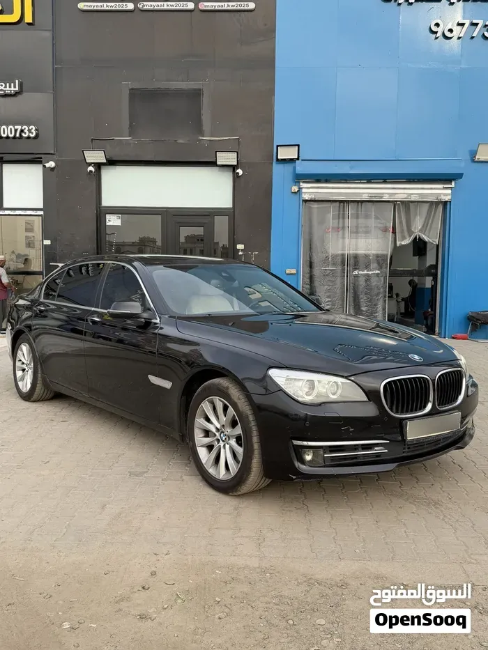 BMW 7 Series 2013 photo 2