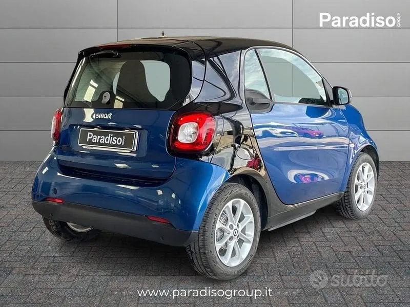 Smart Fortwo 2019 photo 2