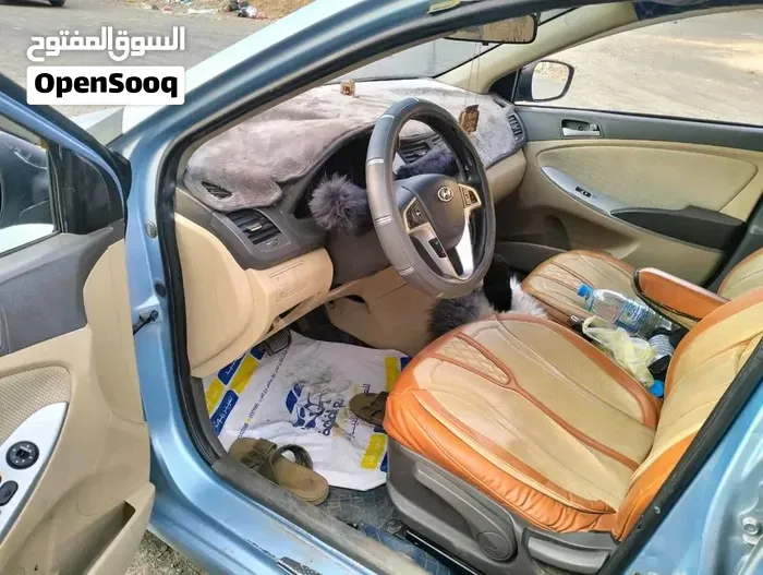 Hyundai Accent 2013 photo 3