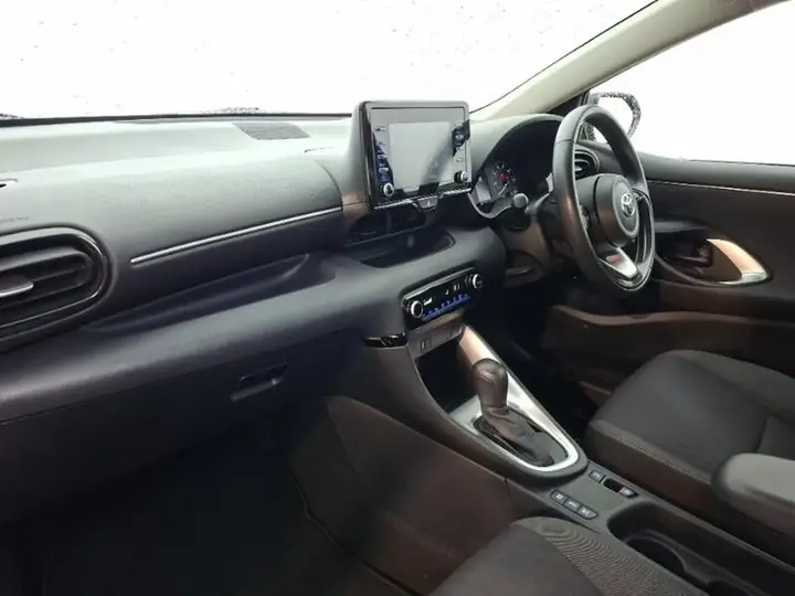 Toyota Yaris 2023 photo 5