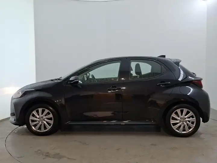 Toyota Yaris 2023 photo 4