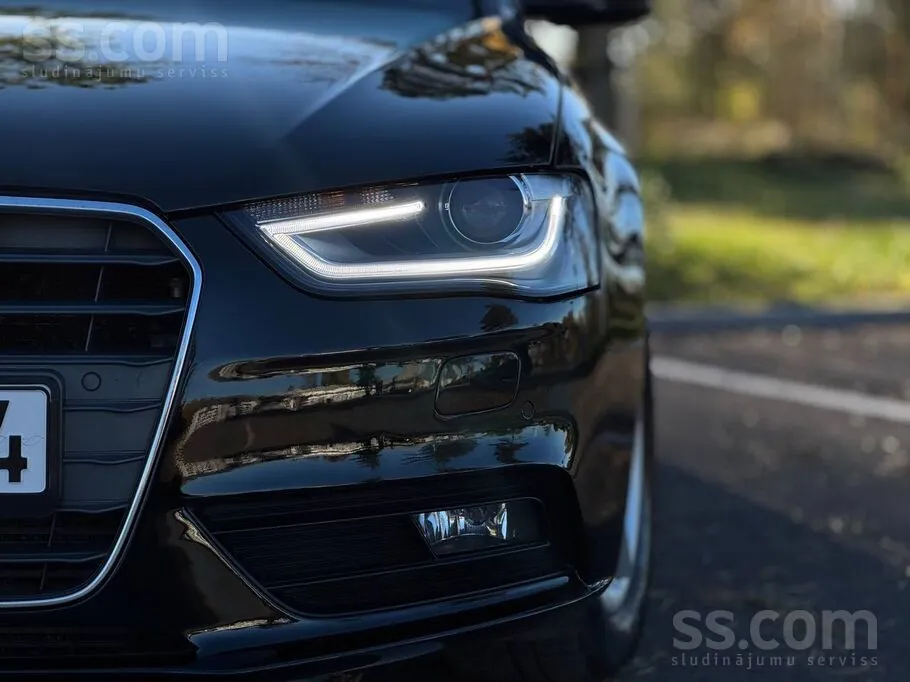 Audi A4 2012 photo 4