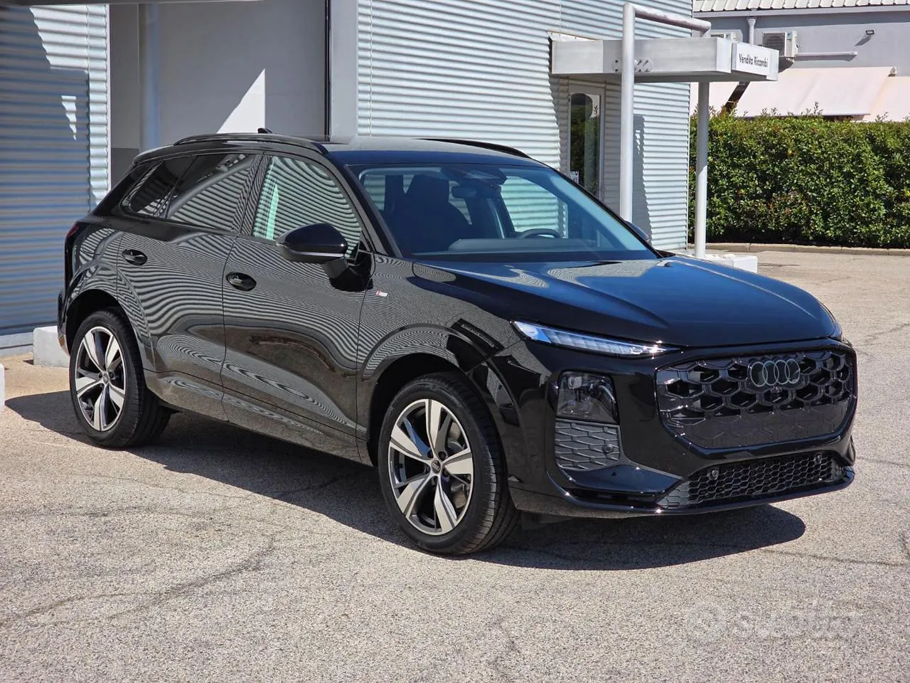 Audi Q3 2023 photo 4
