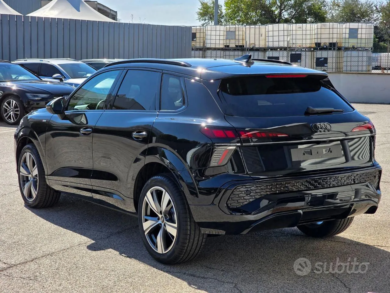 Audi Q3 2023 photo 3