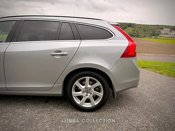 Volvo V60 2015 photo 4